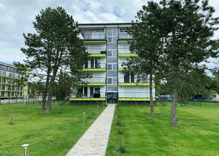 Siofok Ezuestpart Granada Koezvetlen Vizparti Premium Apartman